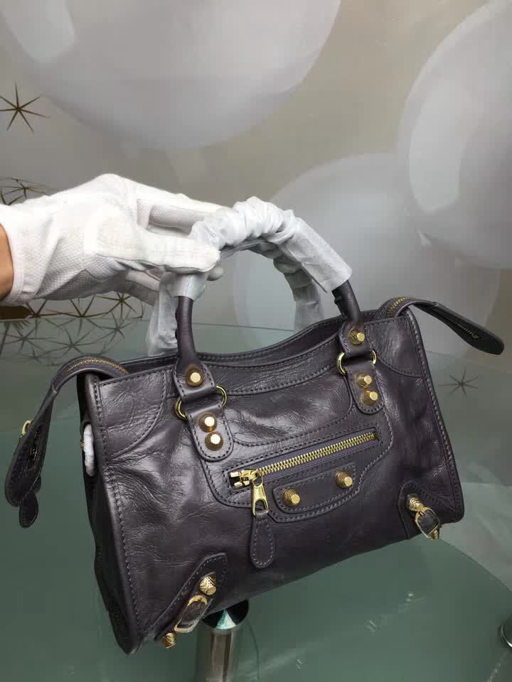 BALENCIAG巴黎世家 義大利進口 原版油蠟頭層牛皮 香皮小銀釘 時尚百搭 手提肩背斜挎包  BL1579